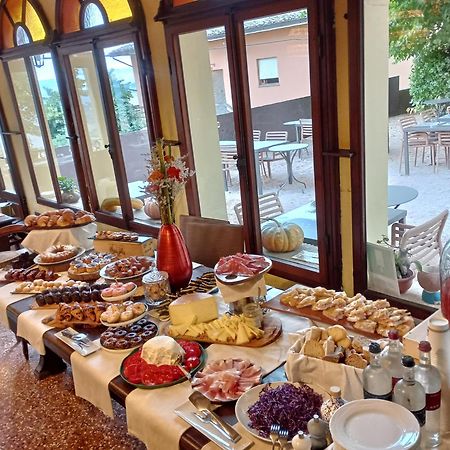 Le Residenze Apartment Chianni Luaran gambar